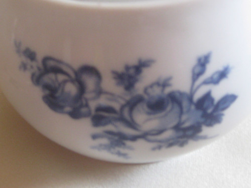 Modré růže-porcelánová dózička či cukřenka — foto 2