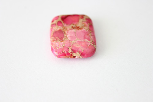 Plátek variscit - vrtaný průvlek, 22x30 mm — foto 2