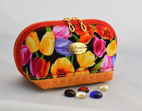 Toaletní taštička - TULIPÁNY — foto 2