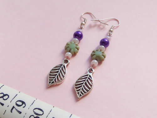 Náušnice Háček - Korálky Kytičky Lísteček — foto 2