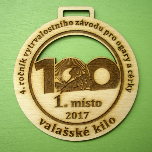 Dřevěná MEDAILE: "Valašské kilo 2017" dospělácká — foto 2