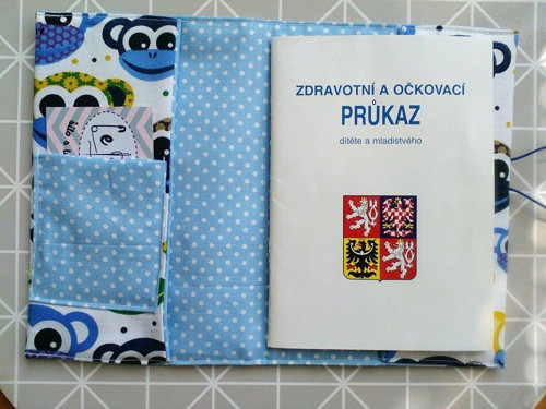 Obal s kapsickou na průkaz ZP Opice modrá — foto 2