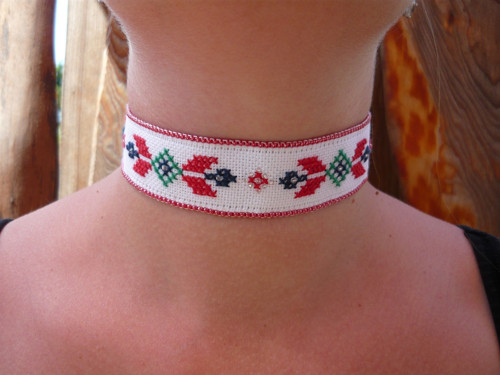 FOLK Choker vyšívaný — foto 3