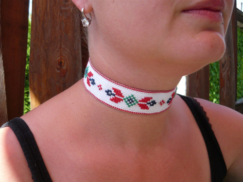 FOLK Choker vyšívaný — foto 4