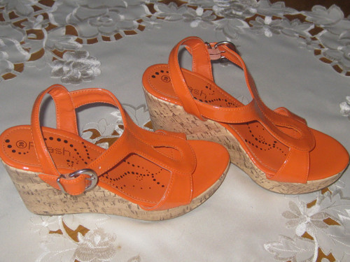 Oranžáda - sandálky na platformě v retro stylu — foto 5