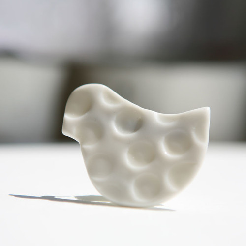 Porcelánče Dotty (porcelánová brož) — foto 3