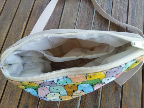 Kabelka crossbody Cats — foto 3