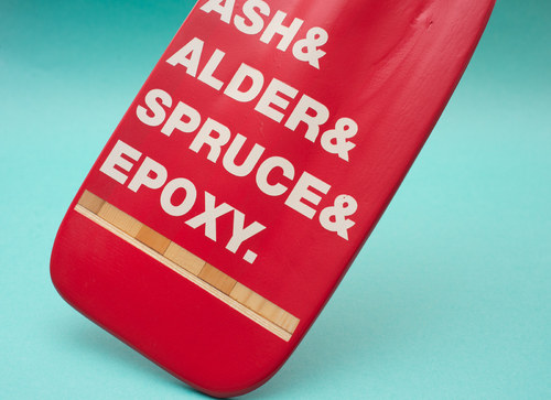 Celodrevené grafické červené pádlo — foto 3