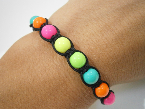 Letní neonový náramek (macramé/shamballa) — foto 4