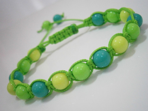 Letní neonový náramek (macramé/shamballa) — foto 2