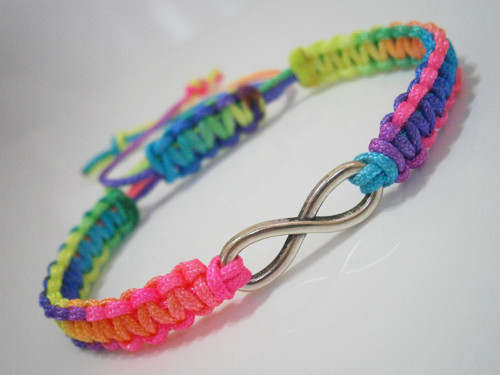 Neonový Infinity náramek (macramé) - Unisex — foto 2