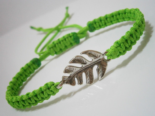 Neonový zelený náramek s listem (macramé) - Unisex — foto 3
