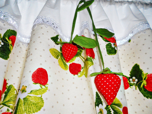 Záclonka Jahůdka — foto 3