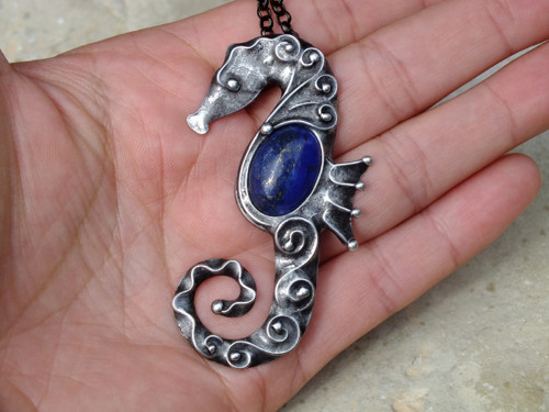 Mořský koník - lapis lazuli — foto 4
