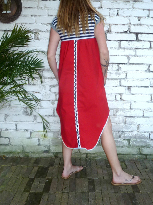 Lapeps - oversize šaty — foto 3