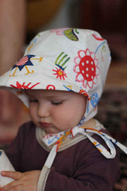 Dětský čepec s kšiltem CASUAL FRIDAY BONNET — foto 2