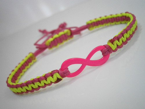 "Infinity" neonový dvoubarevný náramek (macramé) — foto 2