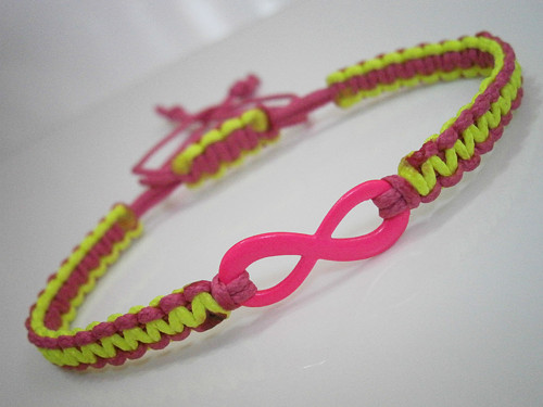 "Infinity" neonový dvoubarevný náramek (macramé) — foto 3