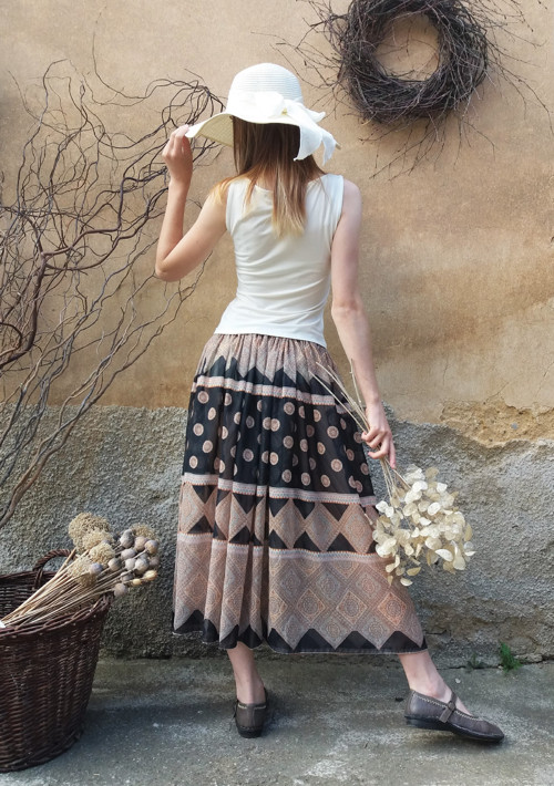 Elegantní Béžová Sukně — foto 6