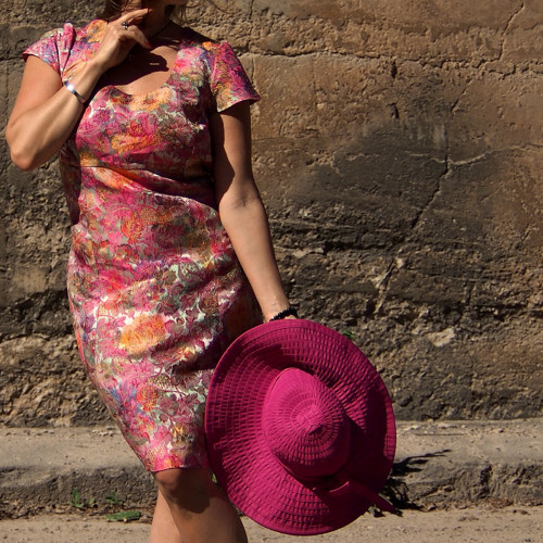 Chic...- pouzdrové šaty — foto 2