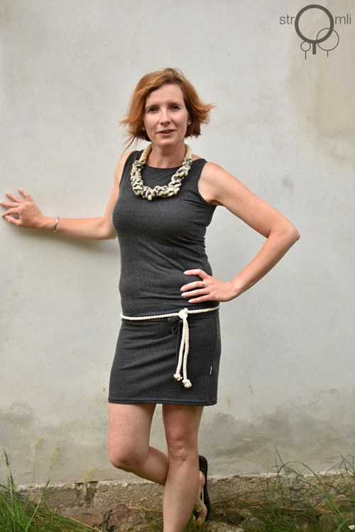 Šedá maličkost, vel. M — foto 4