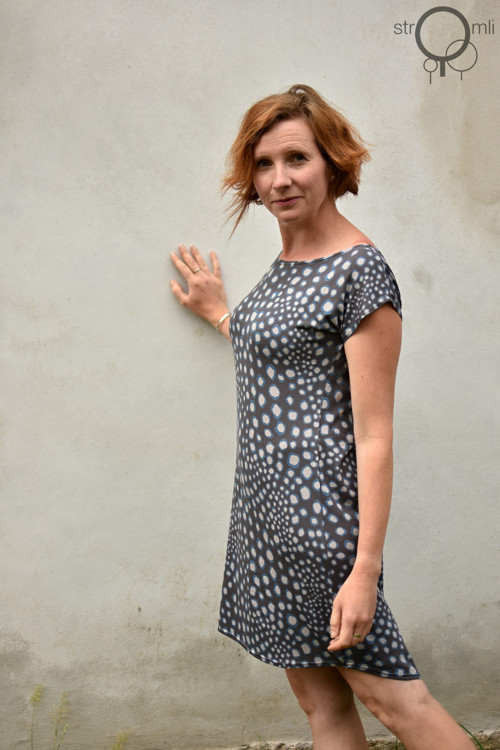 Šedá maličkost se vzorem, vel. M — foto 2