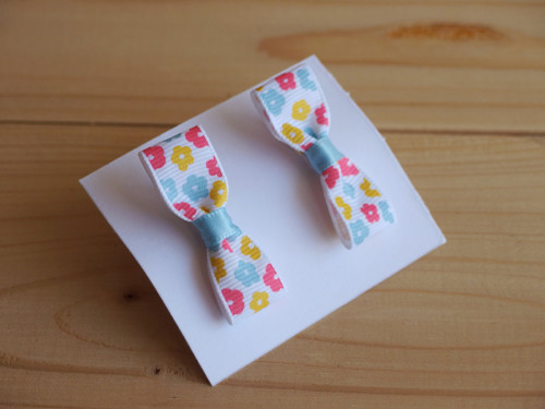 Mini sponky 2ks - bílé s barevnými kytičkami — foto 2