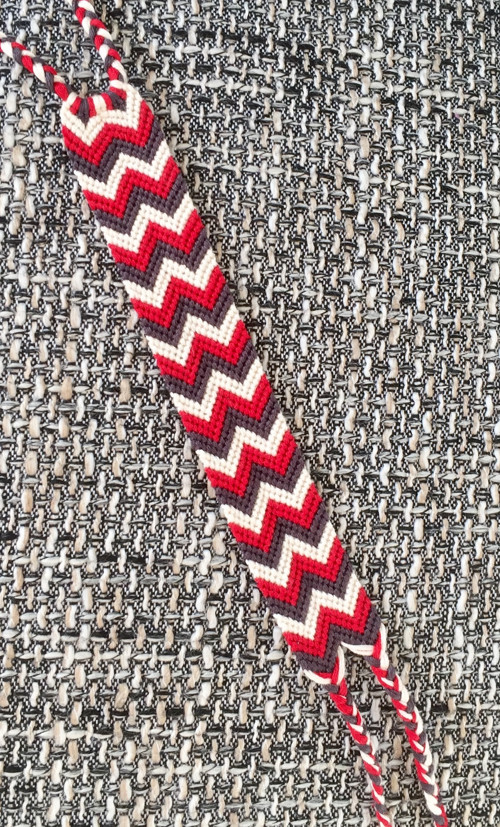 Červenošedý chevron — foto 2