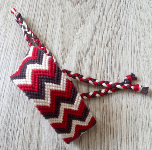 Červenošedý chevron — foto 4