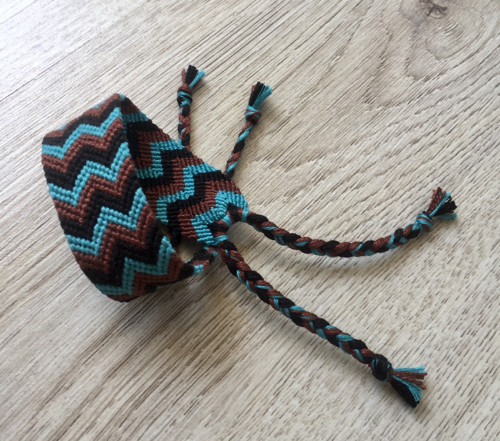 Zemitý chevron — foto 4