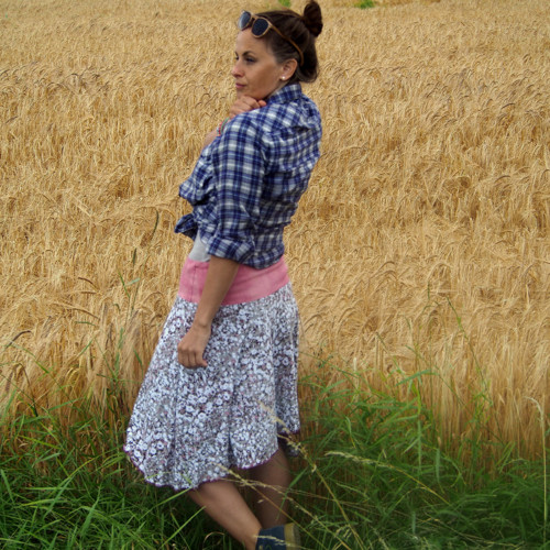 Kontrasty... - sukně — foto 3