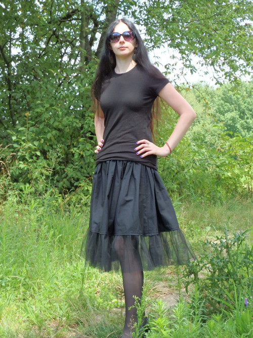 Černá sukně - spodnička, krátká — foto 2