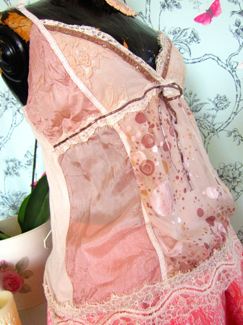 Top romantický patchwork — foto 3