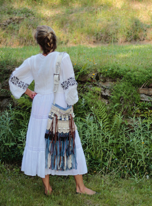 Jeansová hippie kabelka se strapci — foto 3