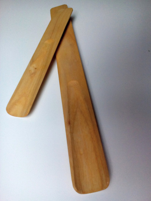 Dřevěná lžíce na boty 26cm - dub — foto 2