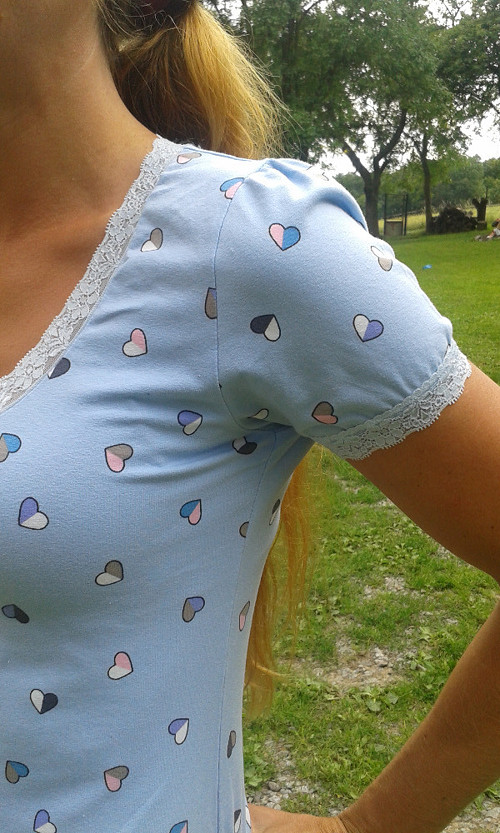 Srdíčková noční košilka — foto 3