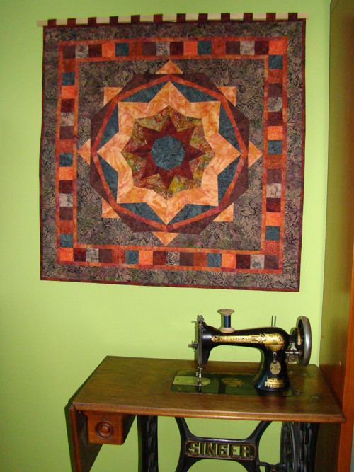 Mandala- závěsný quilt — foto 3