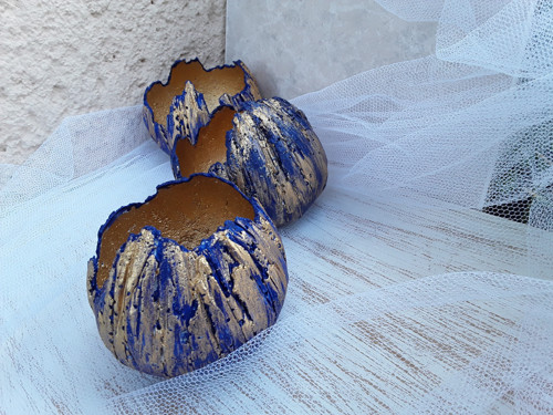 Tři skořápky kobaltově modré — foto 2
