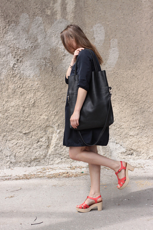 Kožená crossbody taška, černá — foto 3