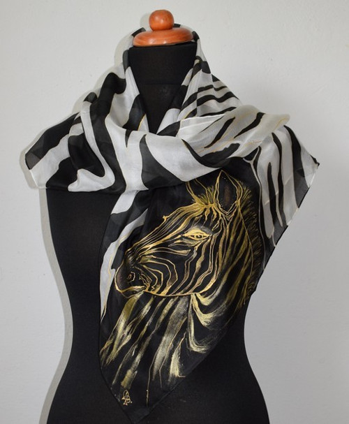 Hedvábný ručně malovaný šátek - ZEBRA — foto 3