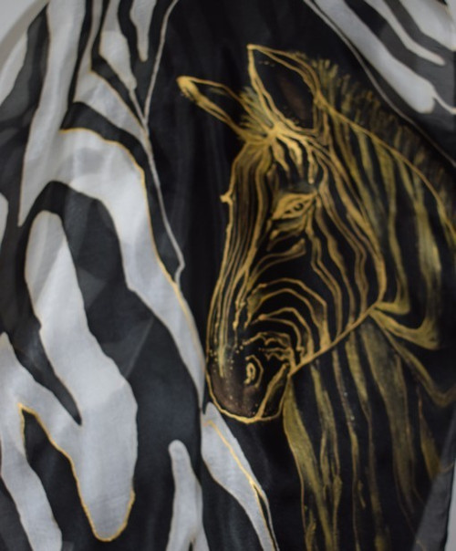 Hedvábný ručně malovaný šátek - ZEBRA — foto 5