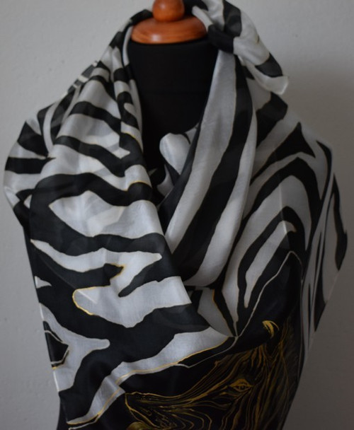 Hedvábný ručně malovaný šátek - ZEBRA — foto 6