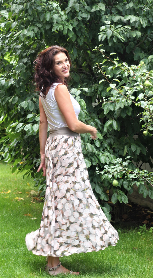 Polokolová sukně — foto 2