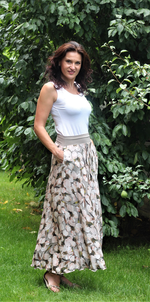 Polokolová sukně — foto 3