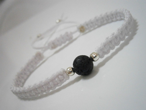 Bílý náramek s Lávou (macramé) - Unisex — foto 3