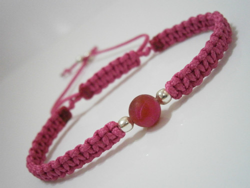 Růžový náramek s Achátem (macramé) — foto 3