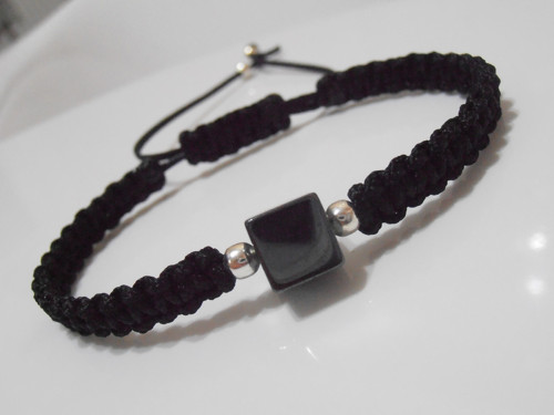 Černý náramek s Hematitem (macramé) - Unisex — foto 3