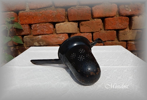 Černý smaltovaný cedník — foto 3