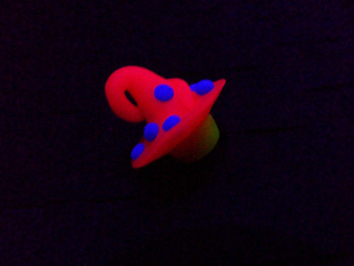 UV svítící přívěsek — foto 2