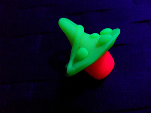 UV svítící přívěsek — foto 2